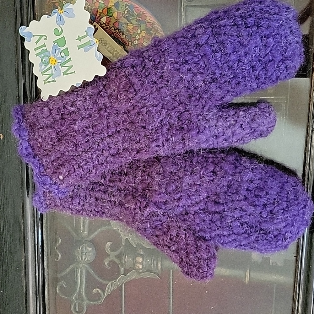Ladies fuzzy Acrylic crocheted varigated purple mittens with cream fleece lining